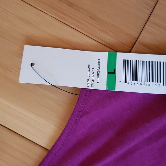 sleeveless embellished top - Picture 6 of 10